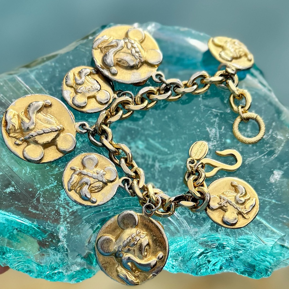 Vintage Wendy Gell Disney Mickey Mouse 7-Charm Medallion Gold Tone Bracelet 1980